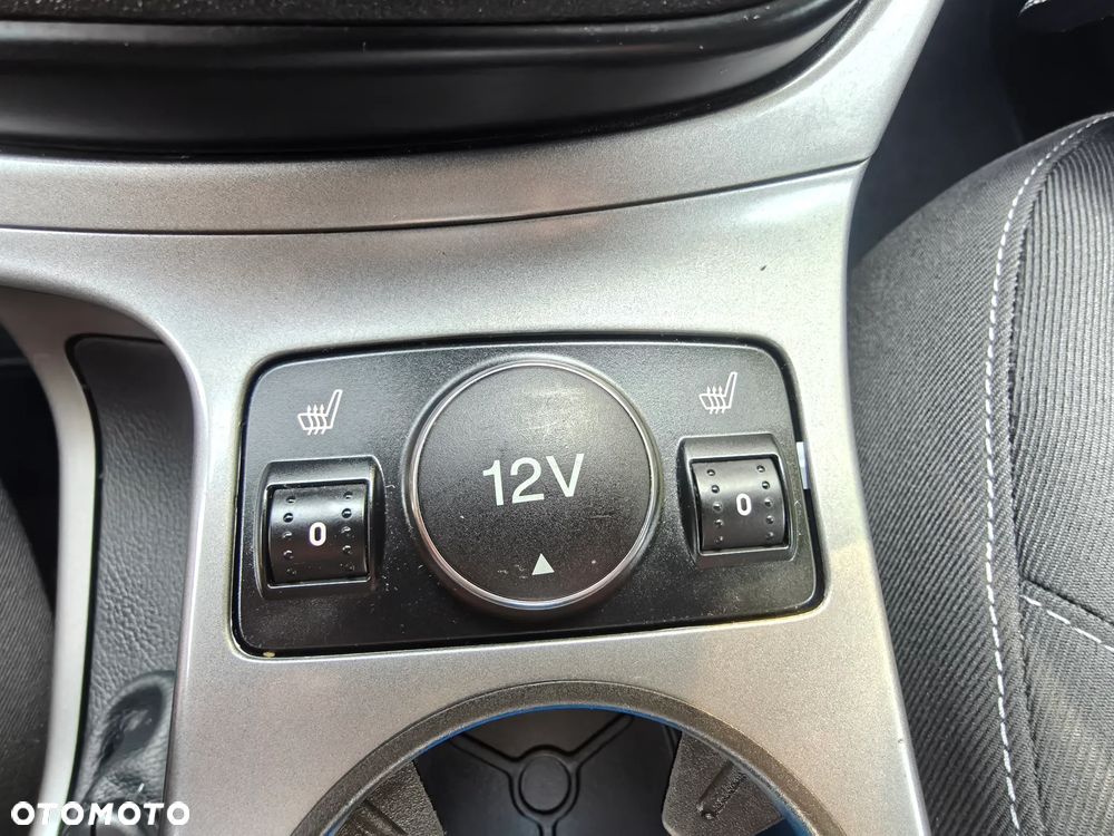 Ford Kuga - 26