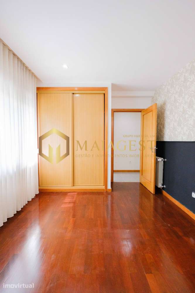T1+1 Remodelado com Terraço e 2 Lugares de Garagem em Águas Santas - Grande imagem: 4/18