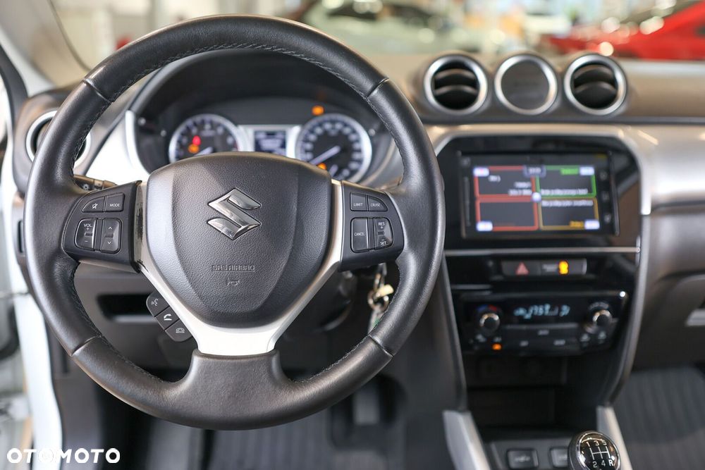 Suzuki Vitara 1.6 Comfort 2WD - 26