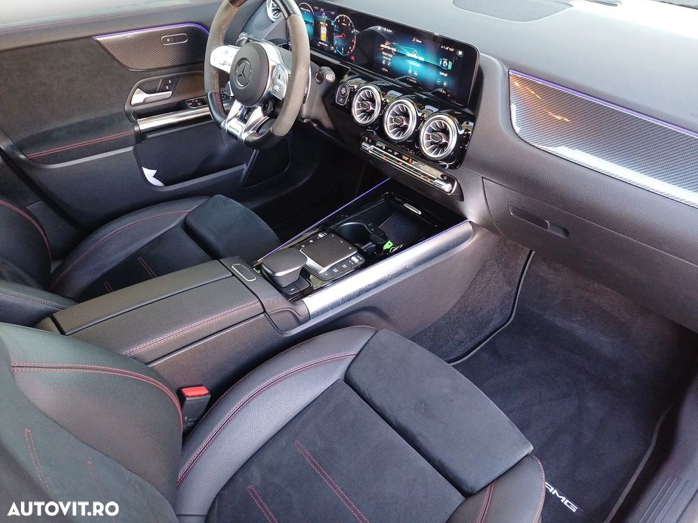 Mercedes-Benz GLA AMG 35 4MATIC AMG Speedshift DCT 8G - 26