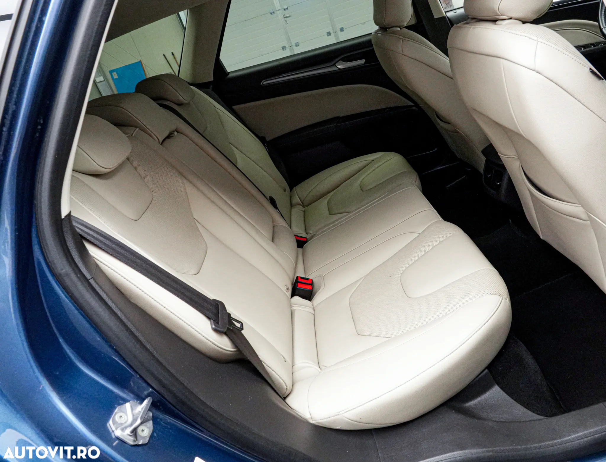 Ford Mondeo 2.0 HEV Titanium - 17