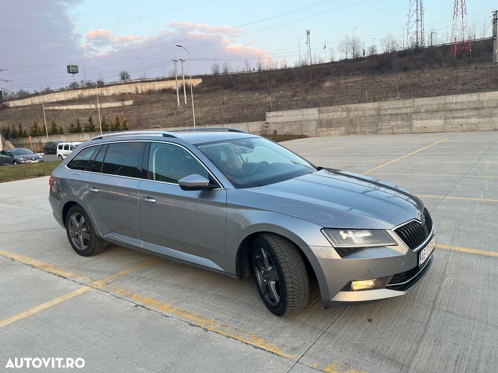 Skoda Superb 2.0 TDI DSG Style - 1