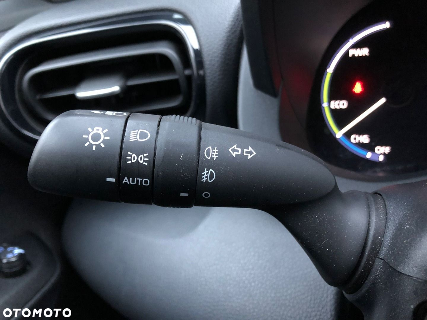 Toyota Yaris Cross - 24