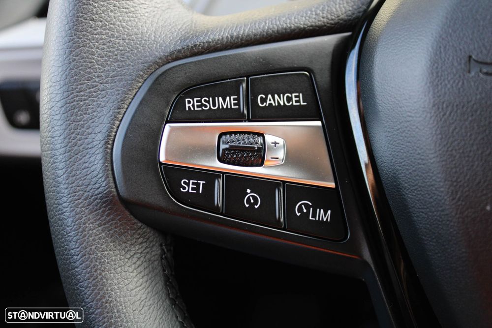 BMW 116 d Pack Essence - 29