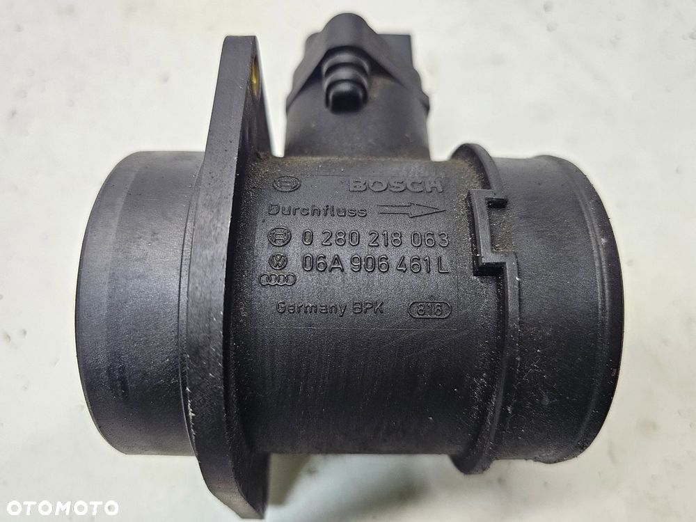 PRZEPŁYWOMIERZ AUDI A4 B6 B7 A3 8L VW 1.8 TURBO 06A906461L - 5