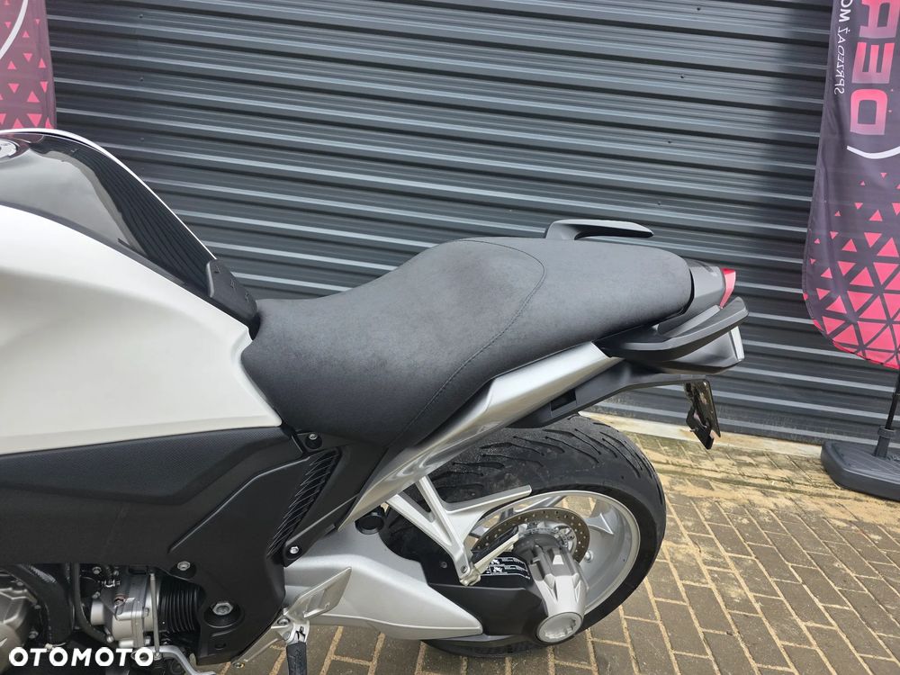 Honda VFR - 9