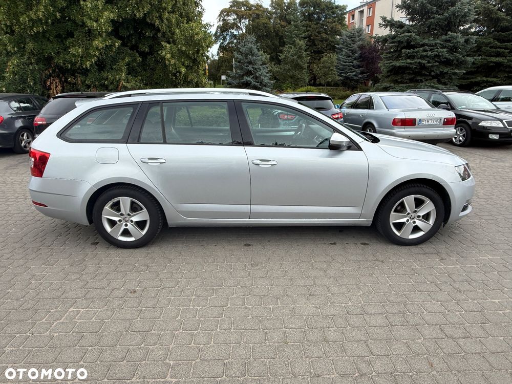 Skoda Octavia 1.6 TDI Ambition - 6