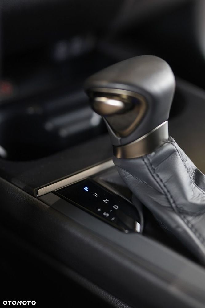 Lexus UX - 20