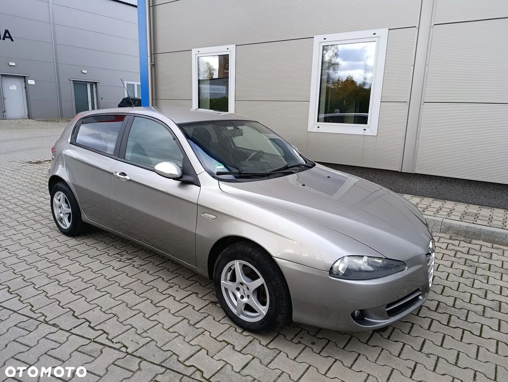 Alfa Romeo 147 1.6 ECO Sportiva - 4