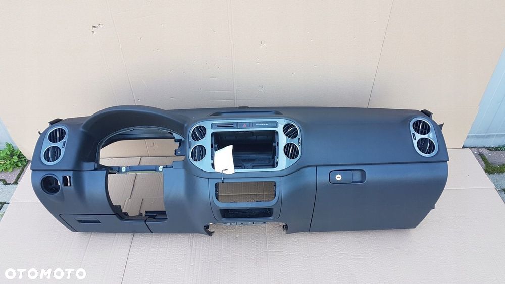 KONSOLA DESKA ROZDZIELCZA VW TIGUAN I 5N 07- ORYGINAŁ