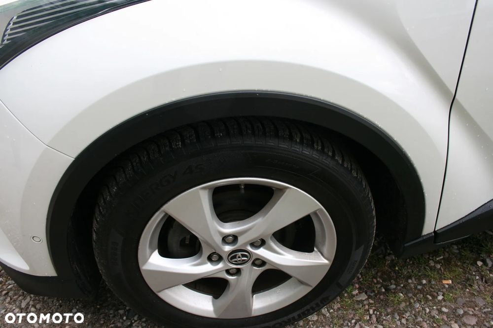 Toyota C-HR Style - 4