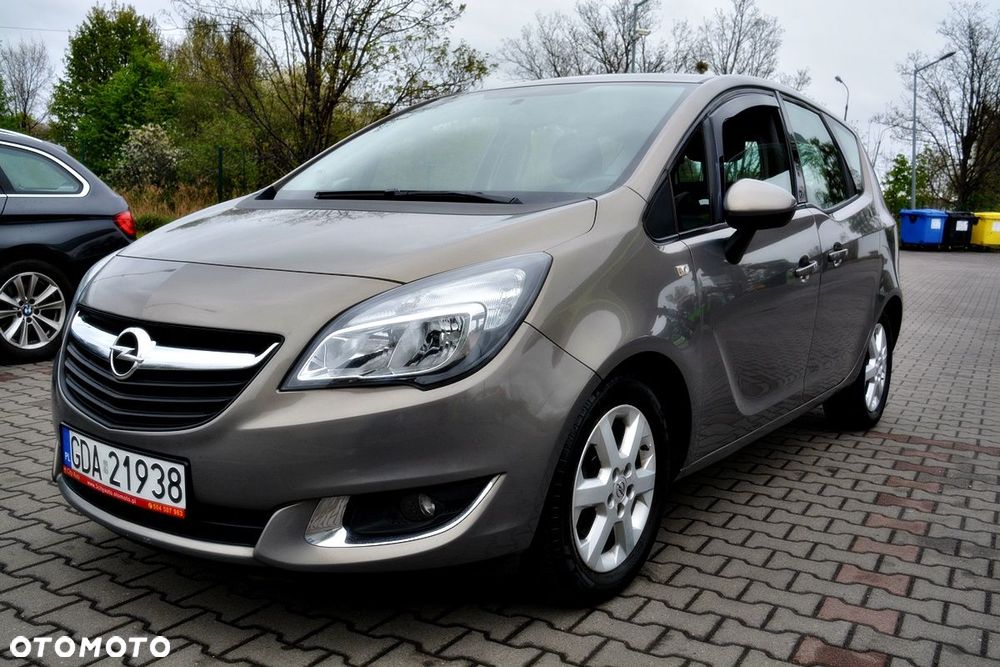 Opel Meriva 1.4 T Essentia S&S - 10