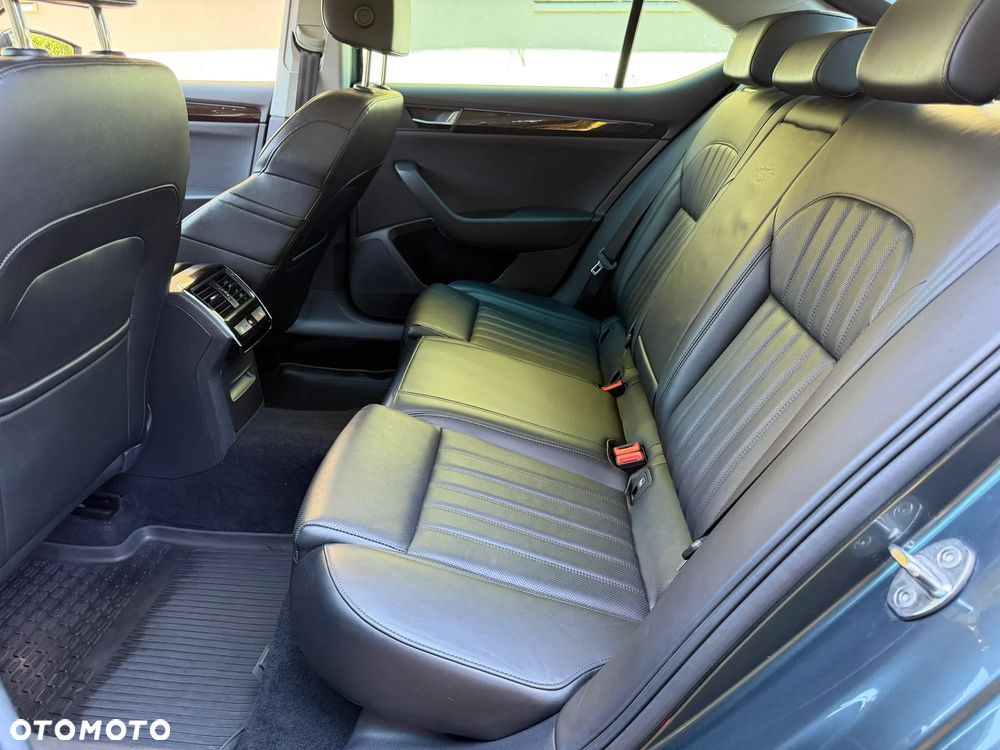Skoda Superb 2.0 TDI L&K DSG - 25