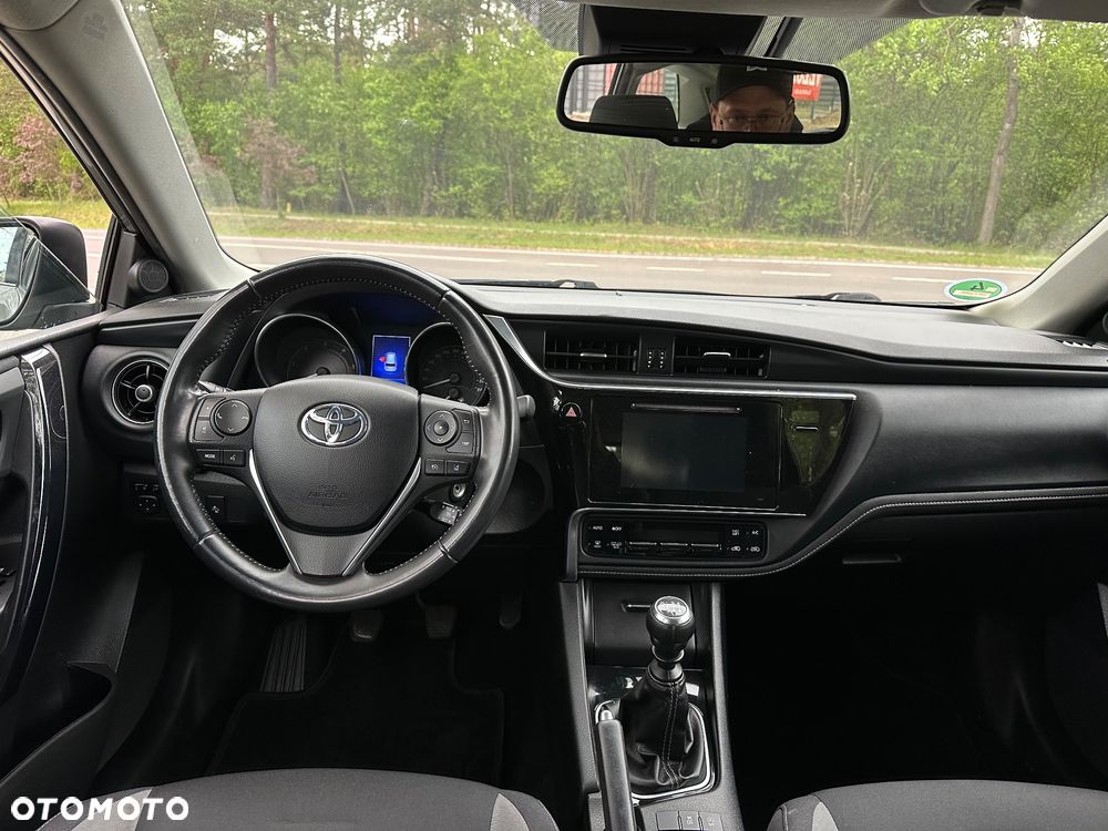 Toyota Auris 1.6 D-4D Premium - 26