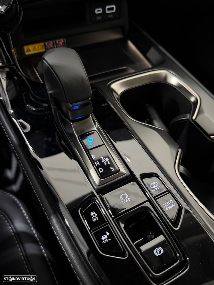 Lexus NX 450h+ Executive - 31
