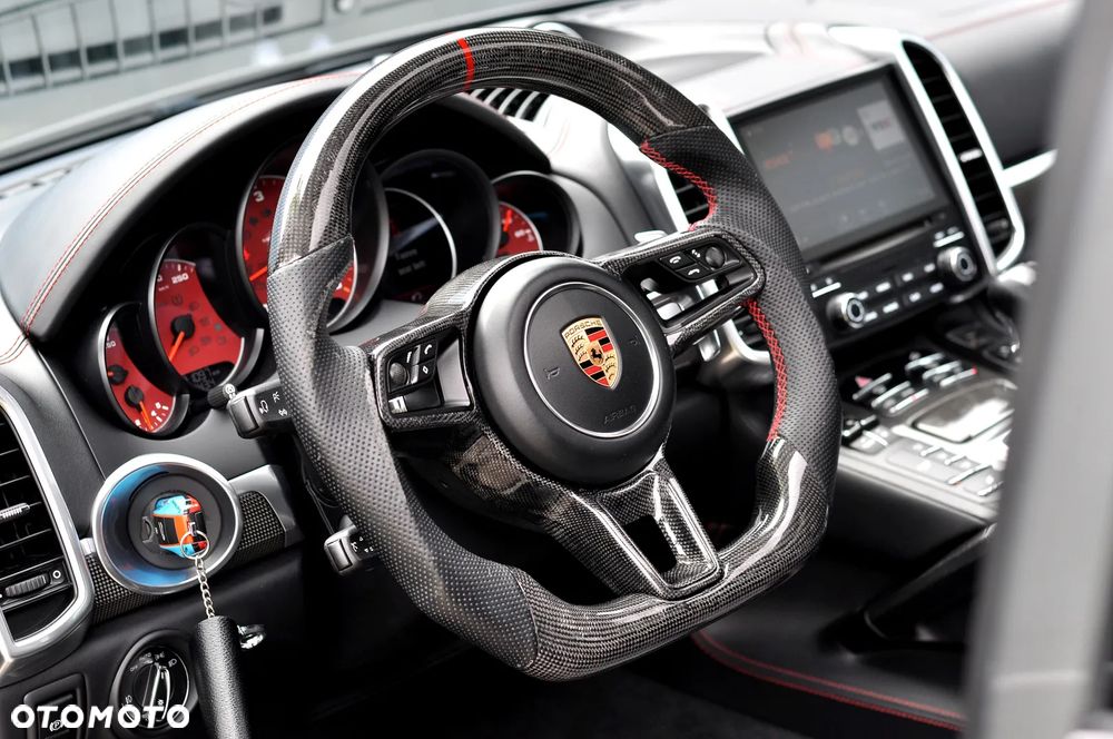 Porsche Cayenne - 14