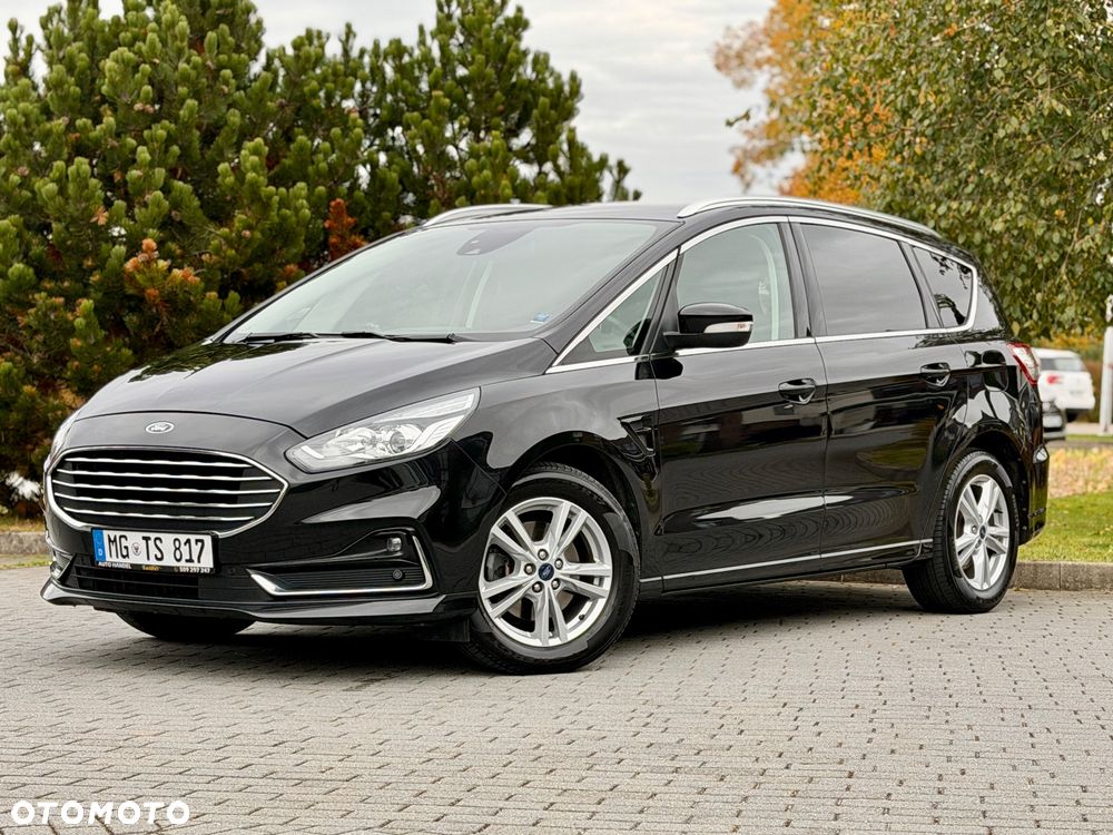 Ford S-Max - 11
