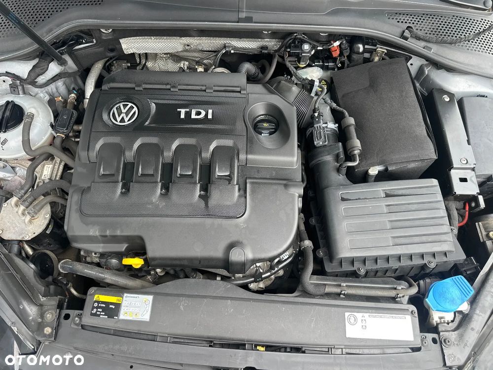 Volkswagen Golf 1.6 TDI BMT Comfortline - 8