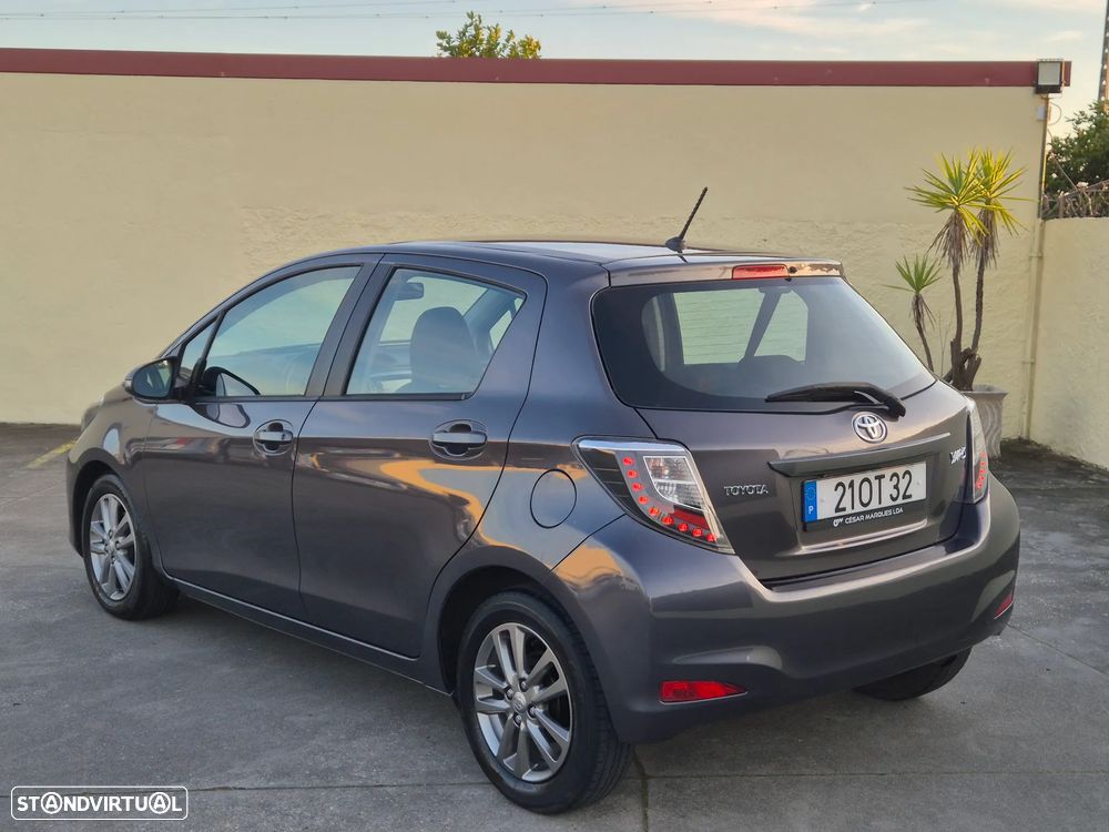 Toyota Yaris 1.4 D-4D Comfort+P.Style - 17