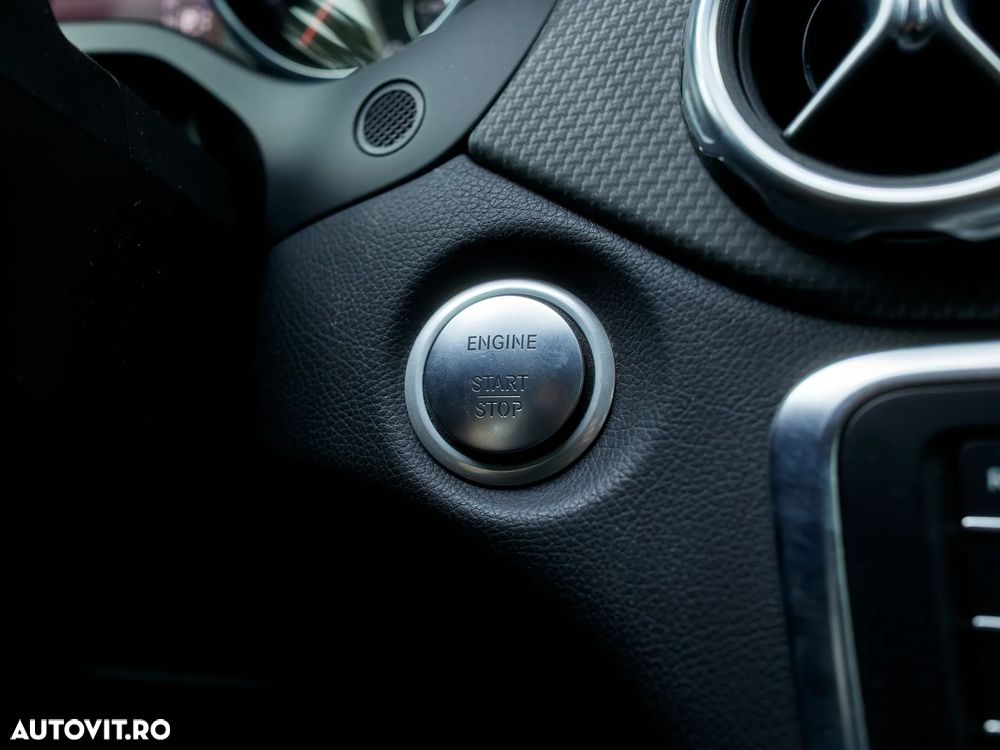 Mercedes-Benz GLA 180 d 7G-DCT Urban - 25