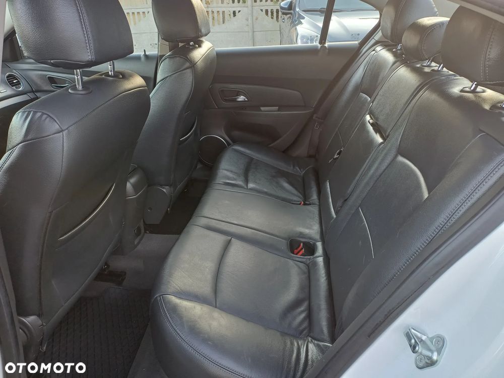 Chevrolet Cruze 1.8 LTZ+ - 15