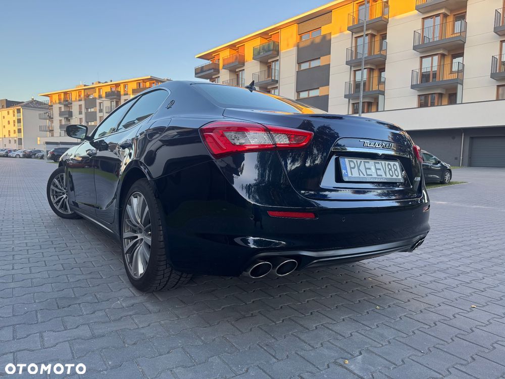 Maserati Ghibli GranLusso - 11
