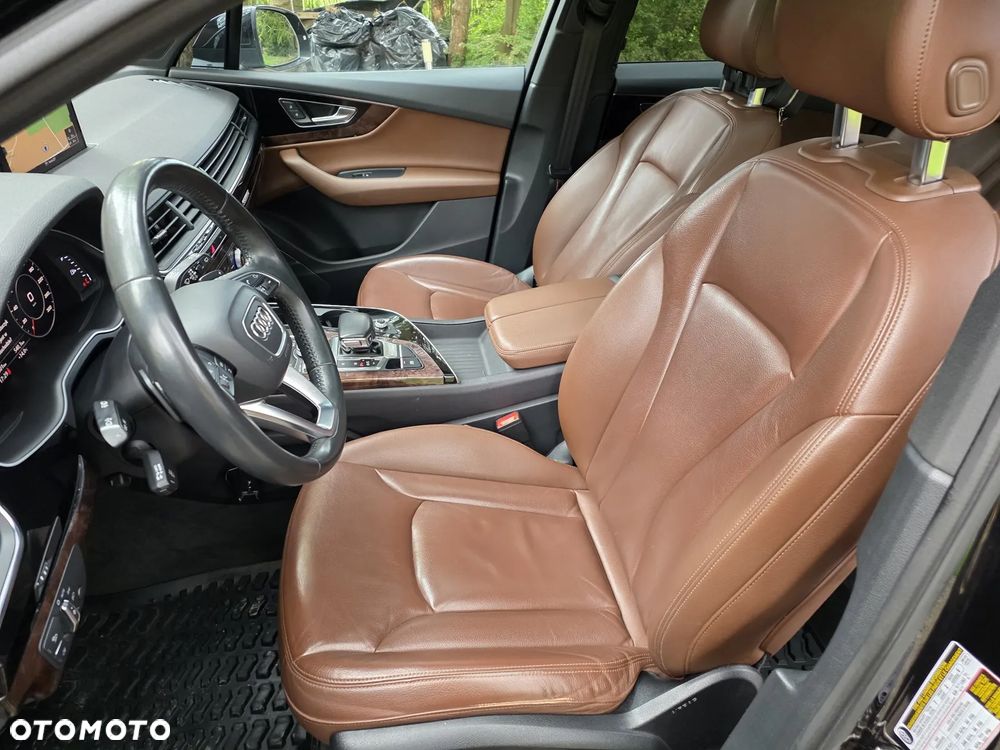 Audi Q7 3.0 TFSI Quattro Tiptronic - 37