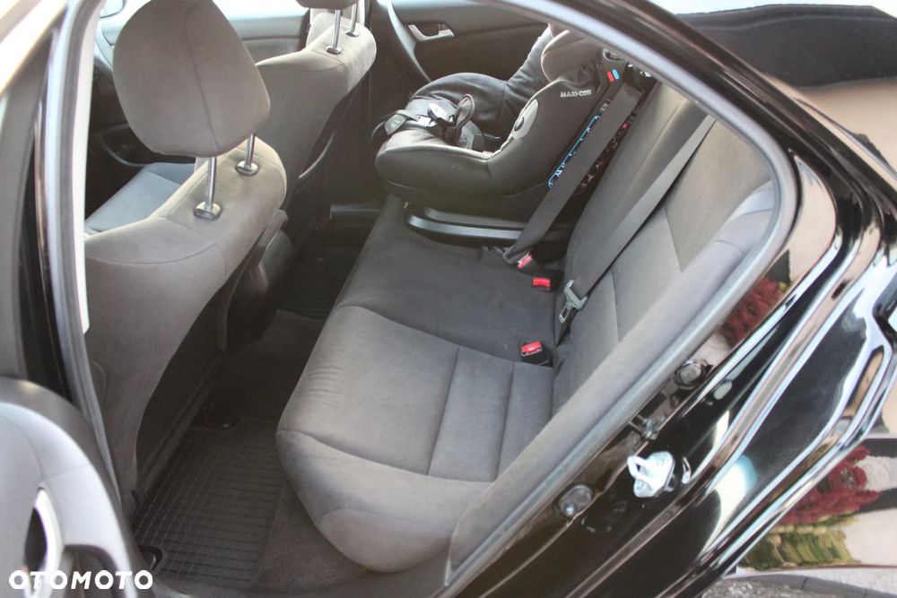 Honda Accord 2.0 Elegance Nav - 18
