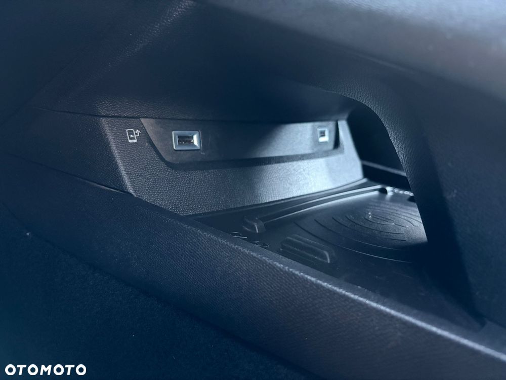 Peugeot 508 225 e-EAT8 Allure - 32