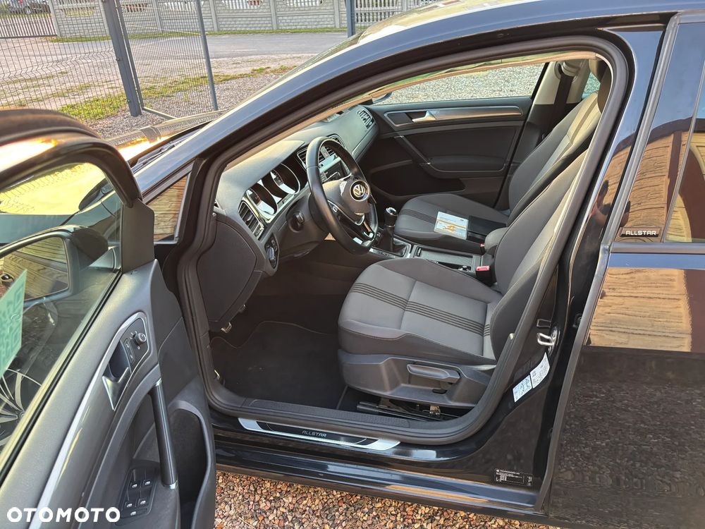 Volkswagen Golf 1.6 TDI BlueMotion Technology Allstar - 9