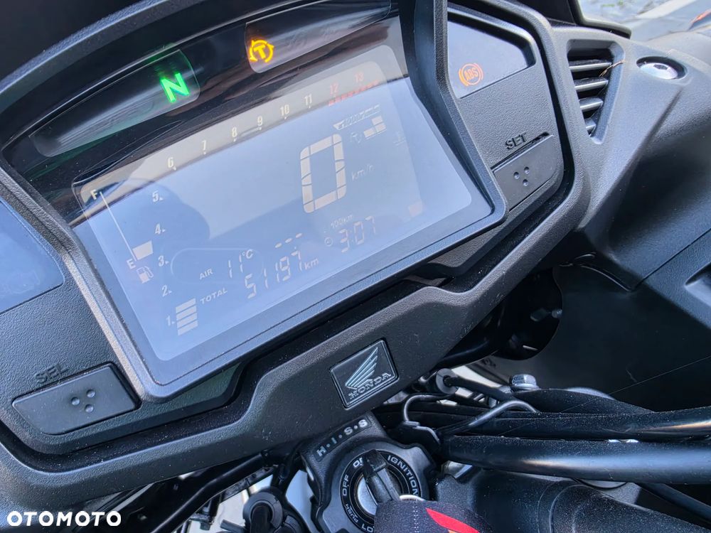 Honda VFR - 35
