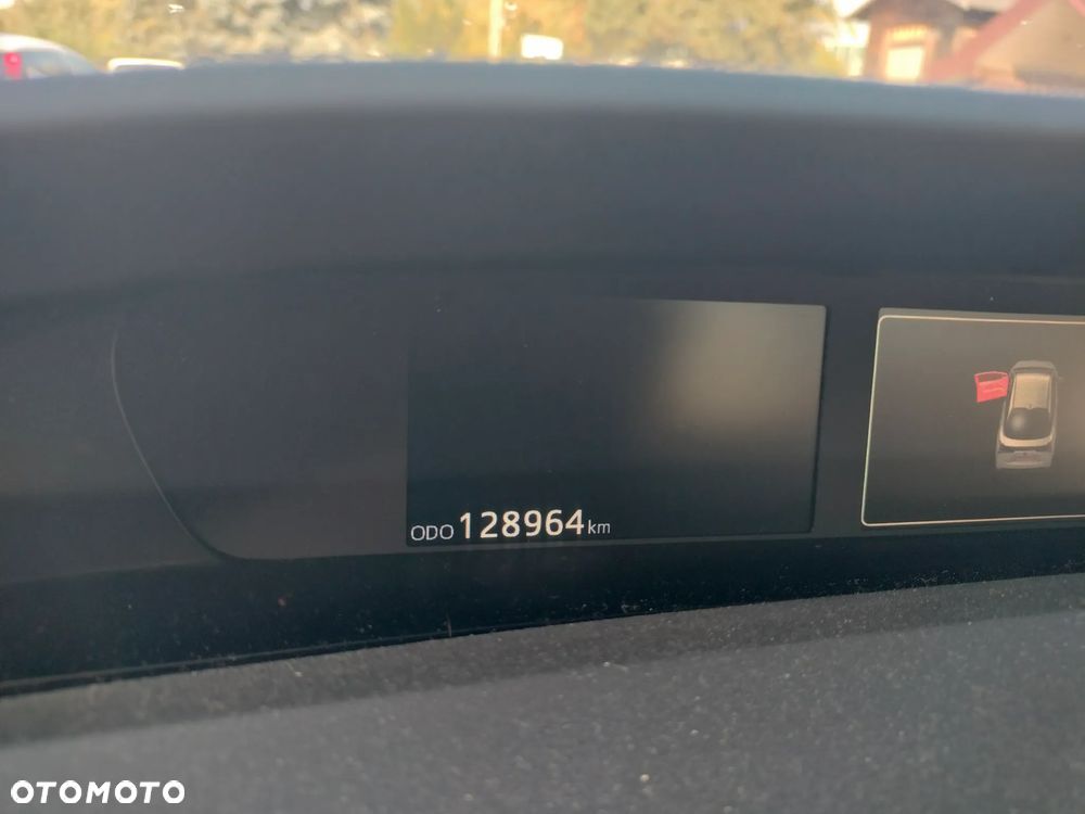 Toyota Prius Hybrid - 10