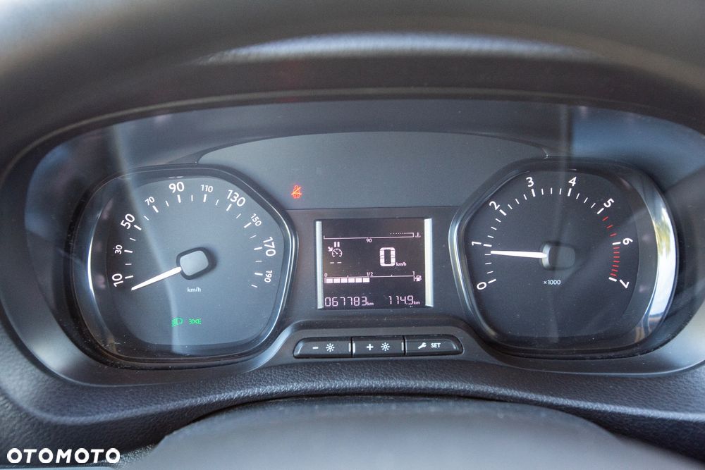Opel Vivaro L2H1 *ŚREDNI* Blaszak - 15