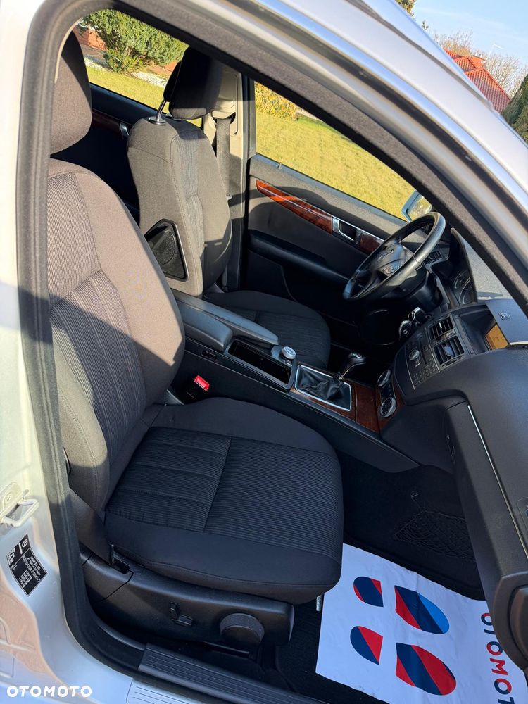 Mercedes-Benz Klasa C 220 CDI DPF Elegance - 10