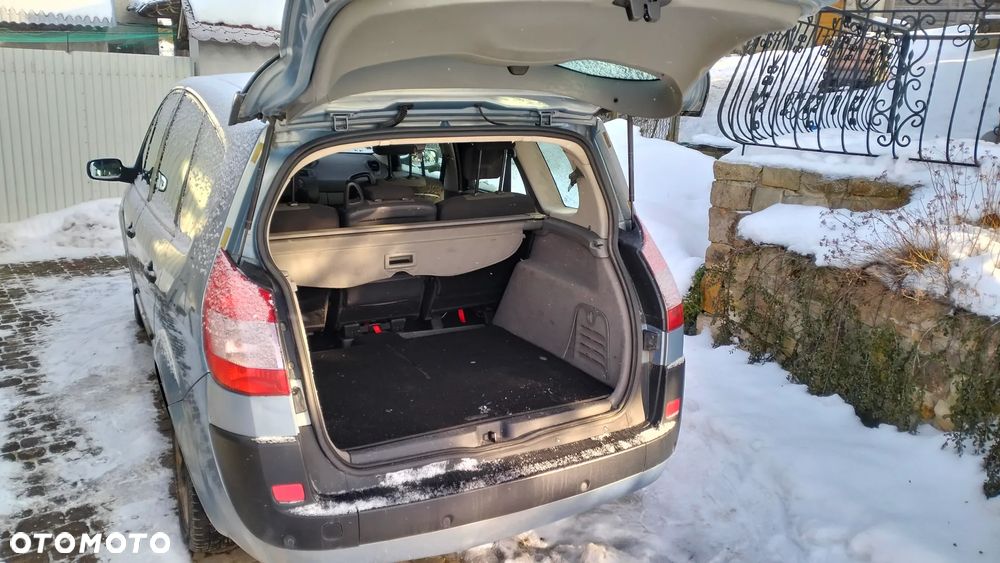 Renault Grand Scenic 2.0 16V Confort Authentique - 17