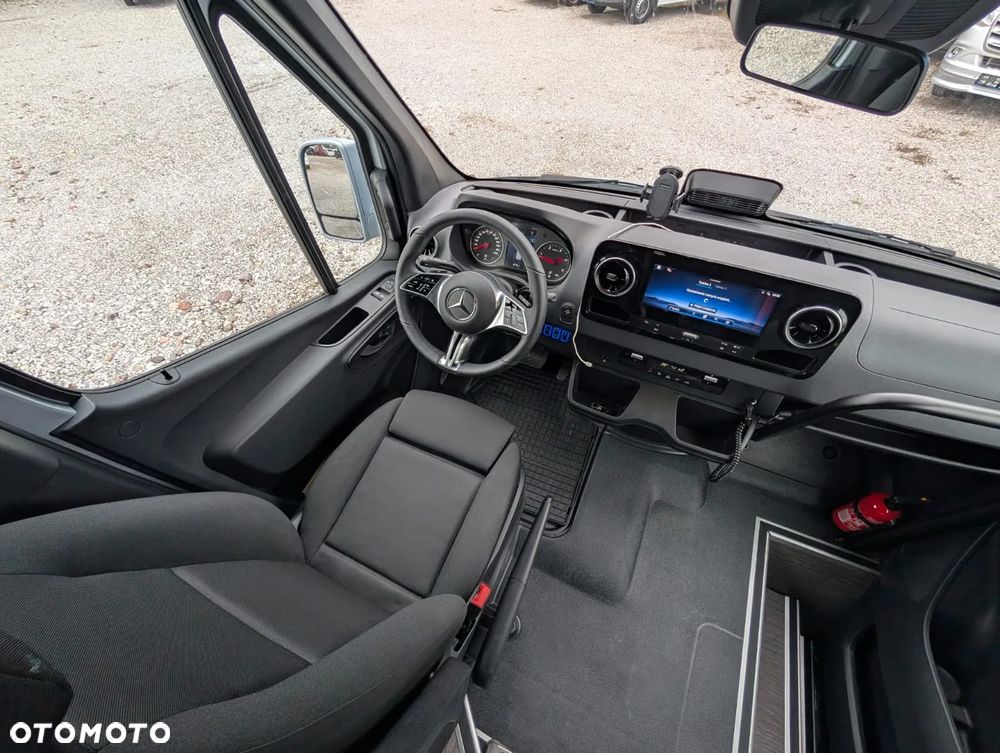 Mercedes-Benz Sprinter 519 - 16