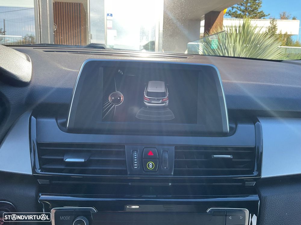 BMW 216 Active Tourer d - 26