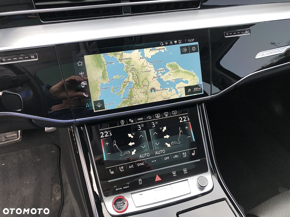 Audi S8 - 11