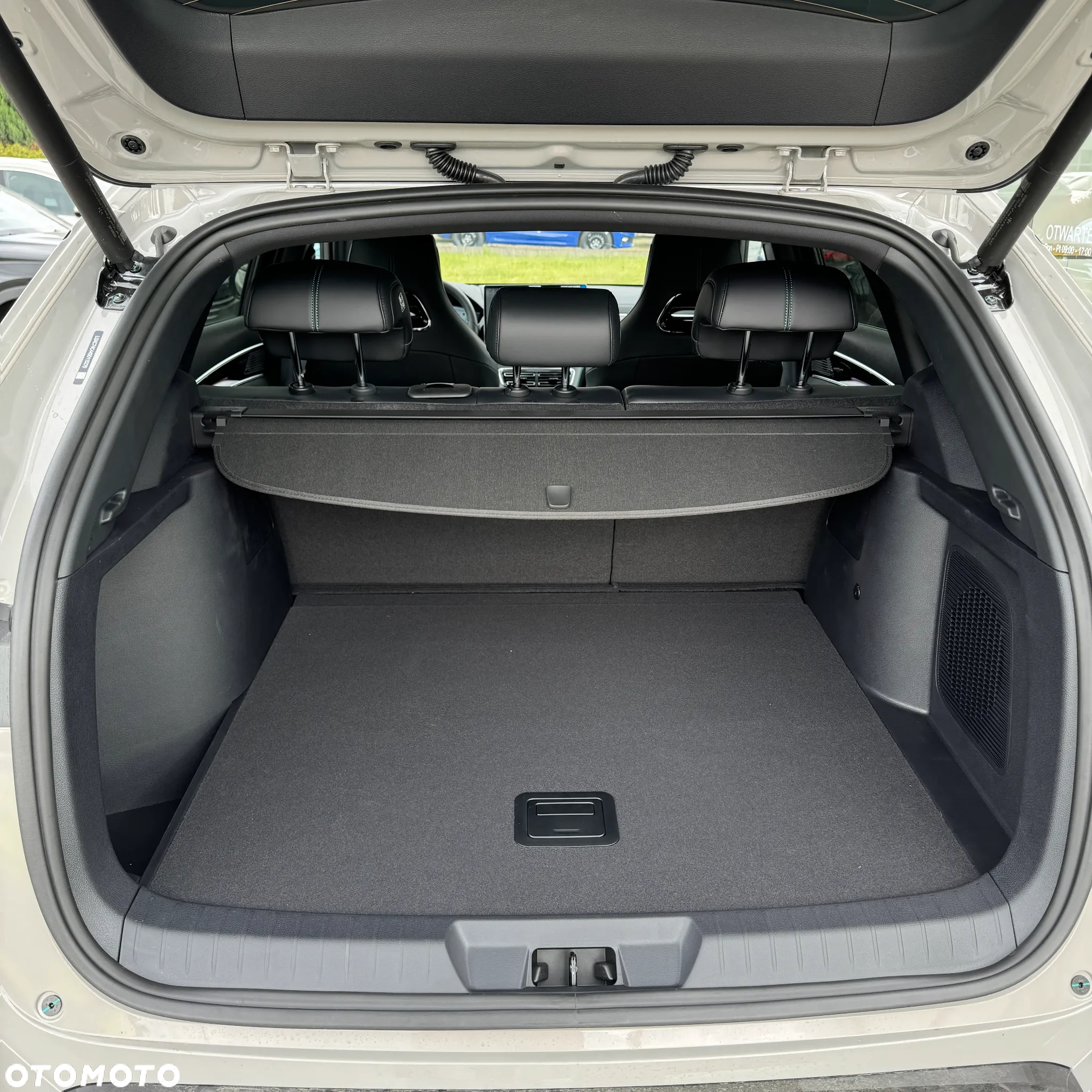 BYD Seal U 1.5T DM-i Design AWD - 13