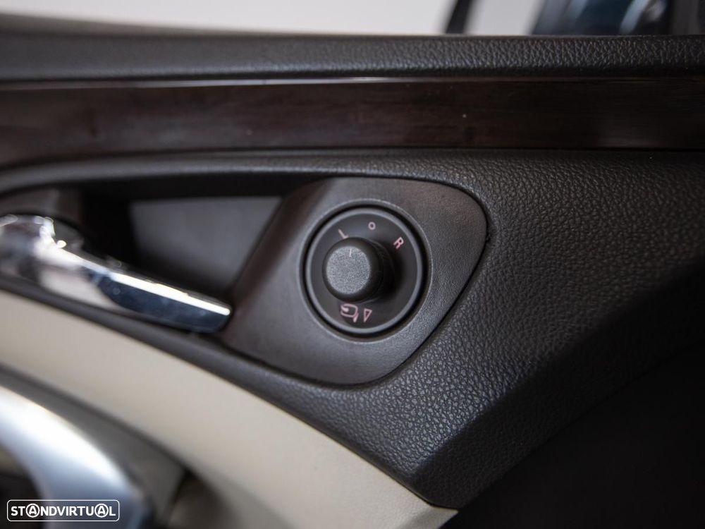 Opel Insignia - 15