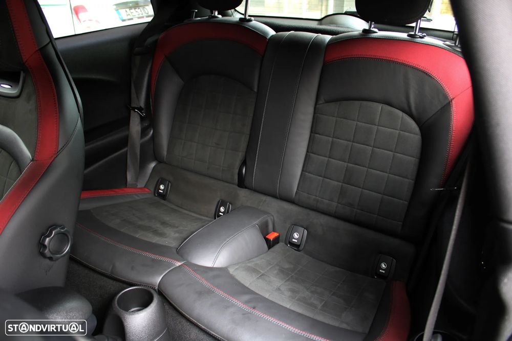 MINI 3 Portas John Cooper Works - 23