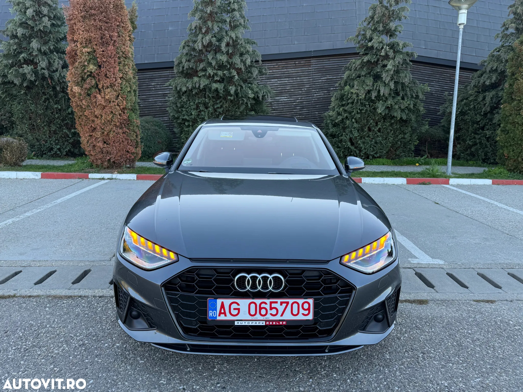 Audi A4 40 TDI S tronic S line - 30