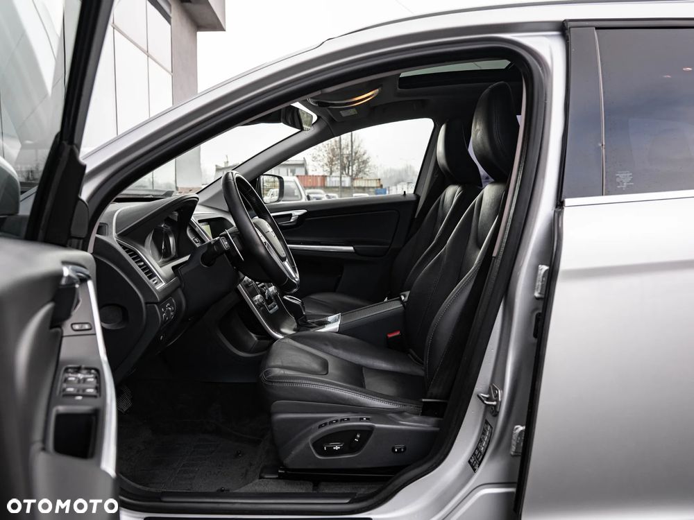 Volvo XC 60 D4 Geartronic Summum - 23