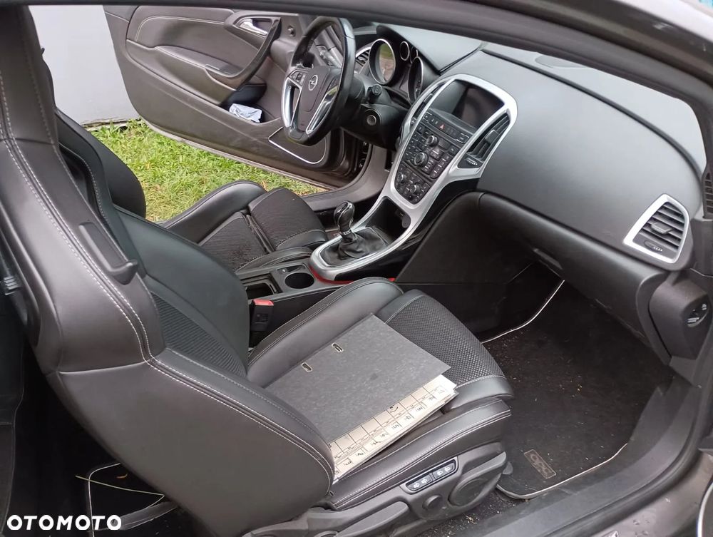 Opel Astra IV GTC OPC - 10