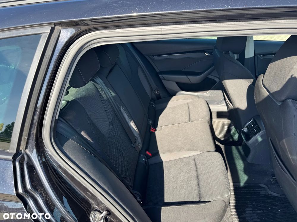 Skoda Octavia 2.0 TDI Ambition DSG - 13