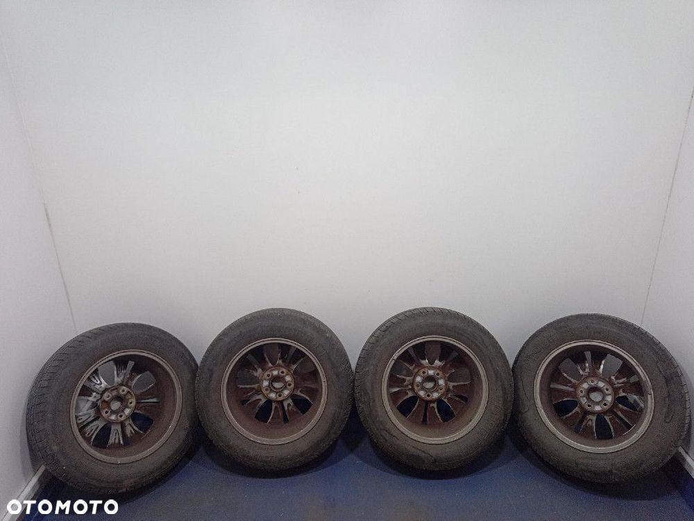 HONDA CR-V FELGI ALUMINIOWE Z OPONAMI 6JX17 ET 50 5X 114.3 - 2