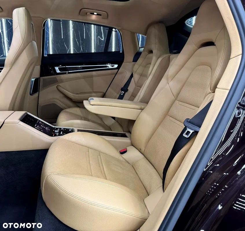 Porsche Panamera 4S GPF Executive - 13