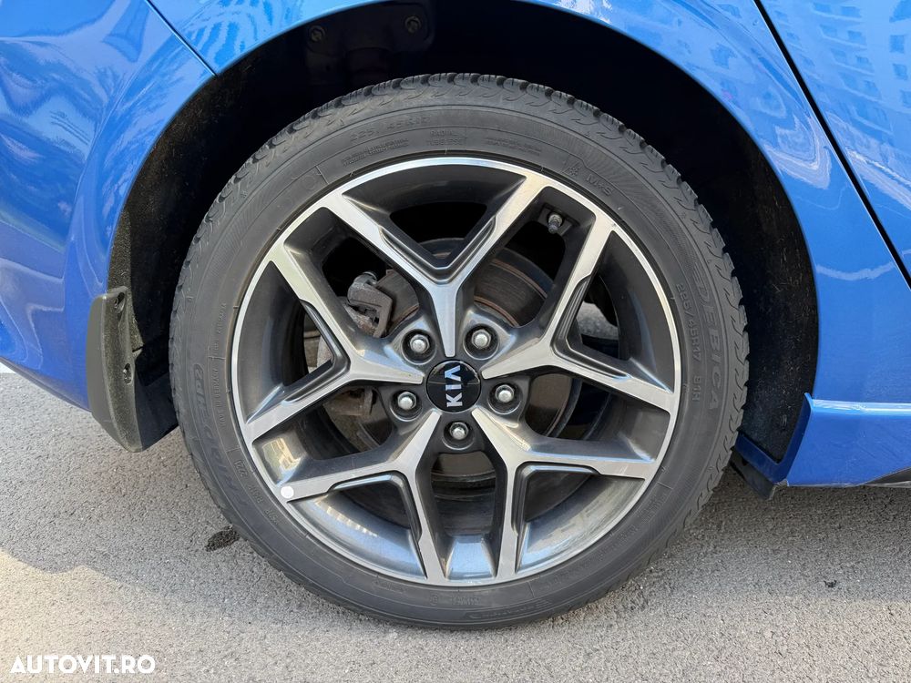 Kia Ceed 1.4 T-GDI 7DCT GT Line - 11