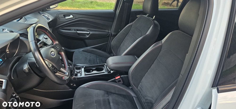 Ford Kuga 2.0 TDCi 4x4 ST-Line - 18