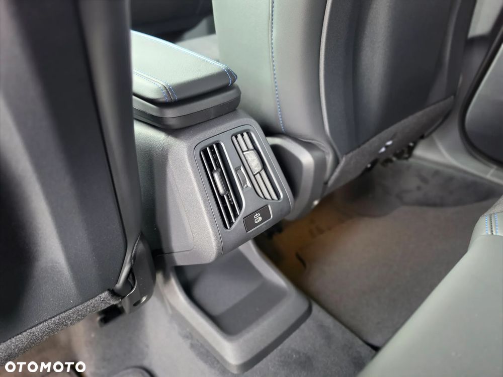 BMW X1 sDrive20i mHEV - 31